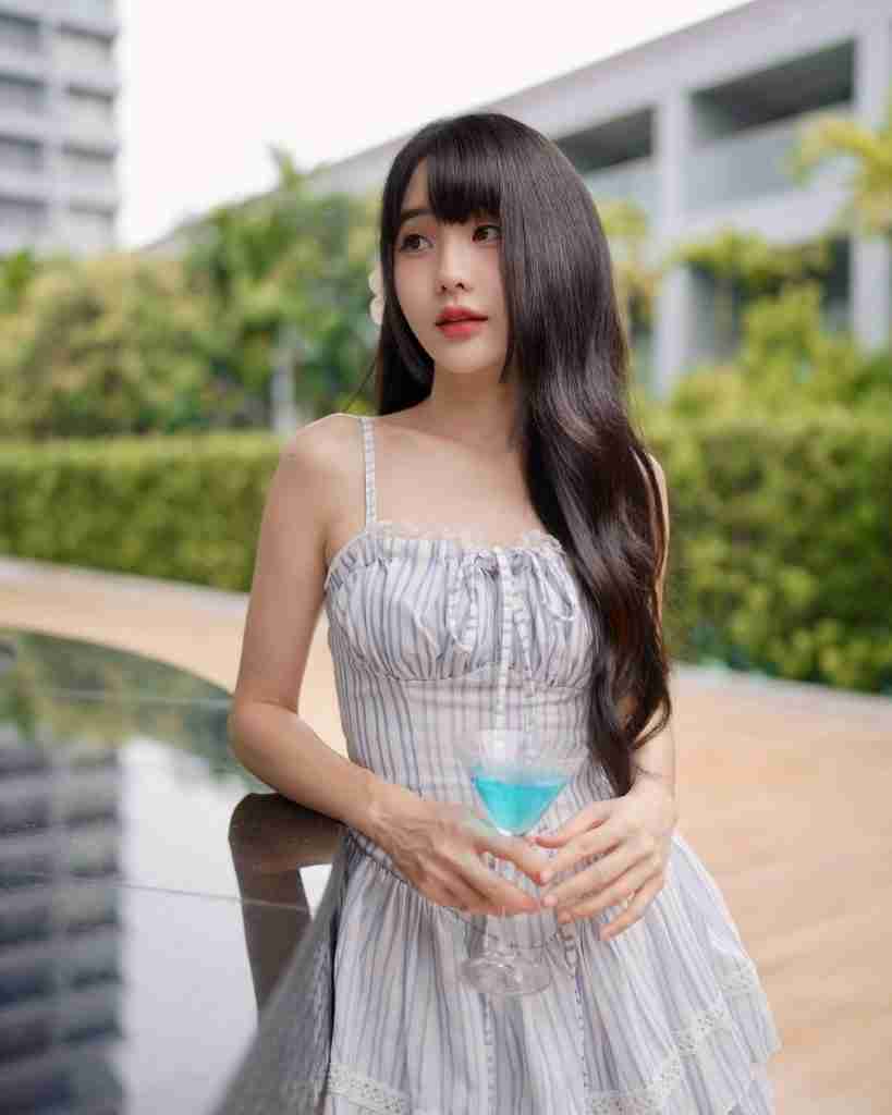 Kanomroo ขนมรู เซ็กซี่ แฟชั่น ไลฟ์สไตล์