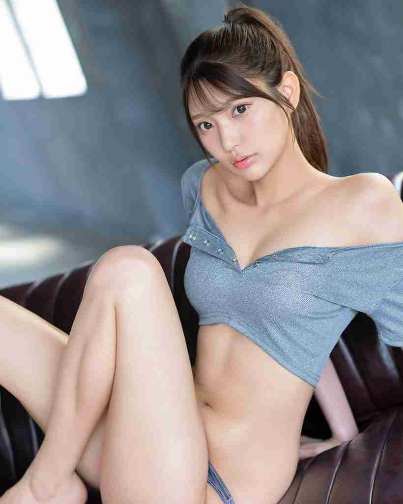 Hana Kuraki ถ่ายแบบสุดเซ็กซี่
